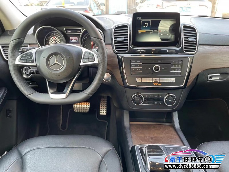 17年奔驰GLE轿车抵押车出售