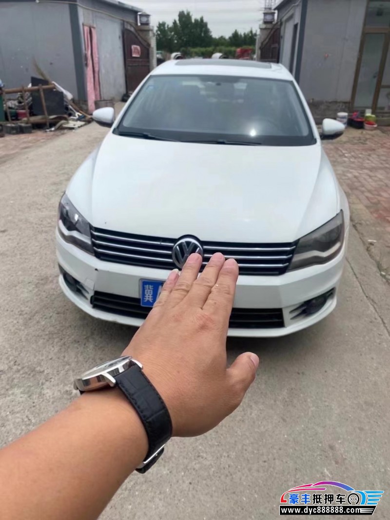 16年大众宝来轿车抵押车出售