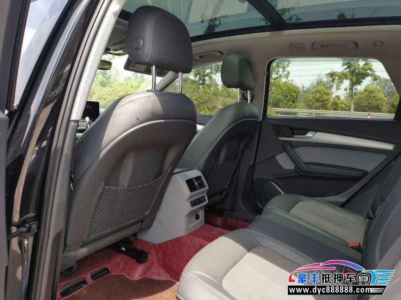 19年奥迪Q5轿车抵押车出售