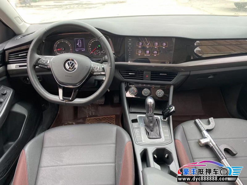 21年大众宝来轿车抵押车出售