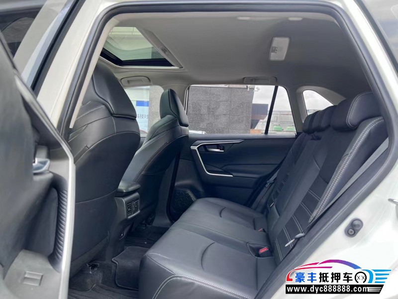 21年丰田威兰达轿车抵押车出售