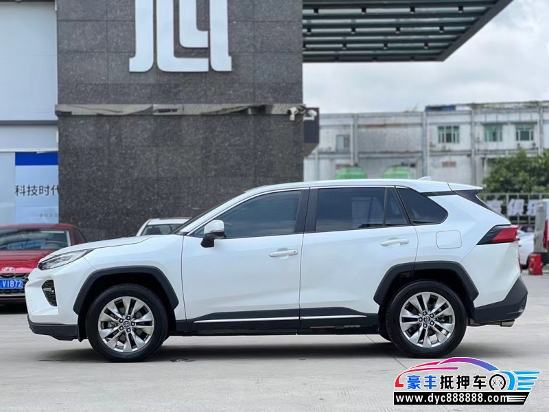 21年丰田威兰达轿车抵押车出售