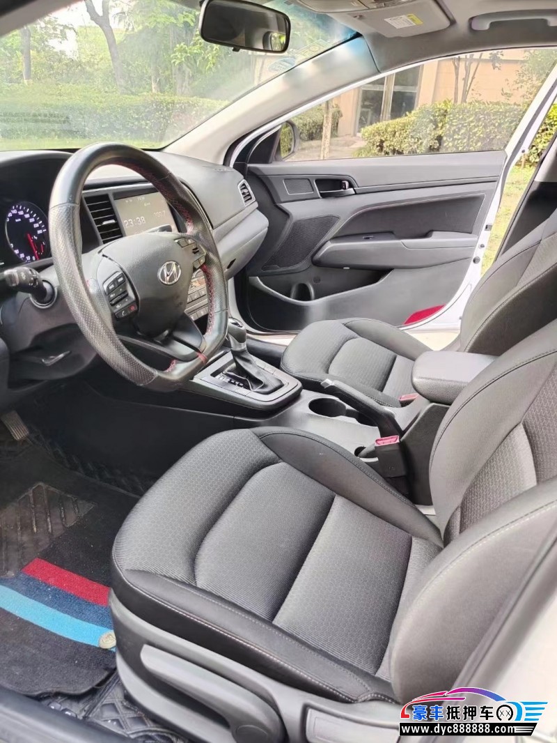 19年现代领动轿车抵押车出售