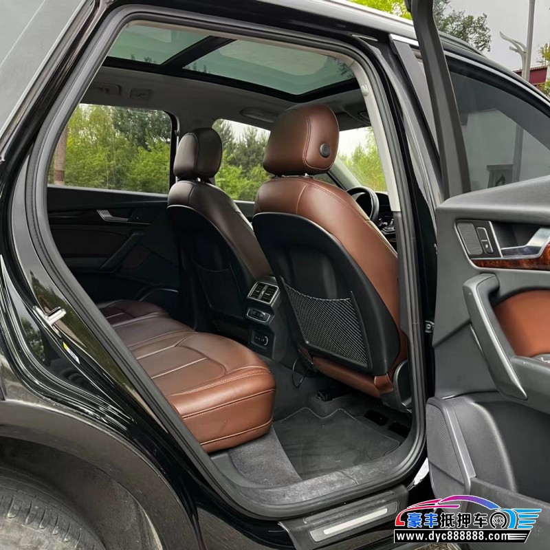 19年奥迪Q5轿车抵押车出售