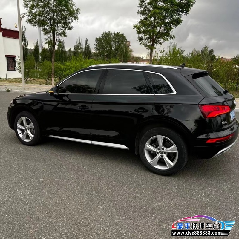 19年奥迪Q5轿车抵押车出售