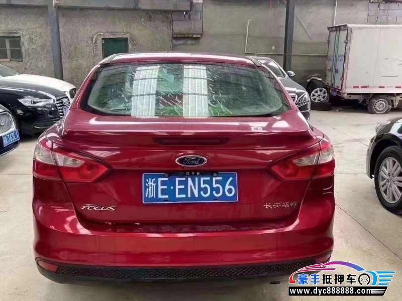 12年福特福克斯轿车抵押车出售