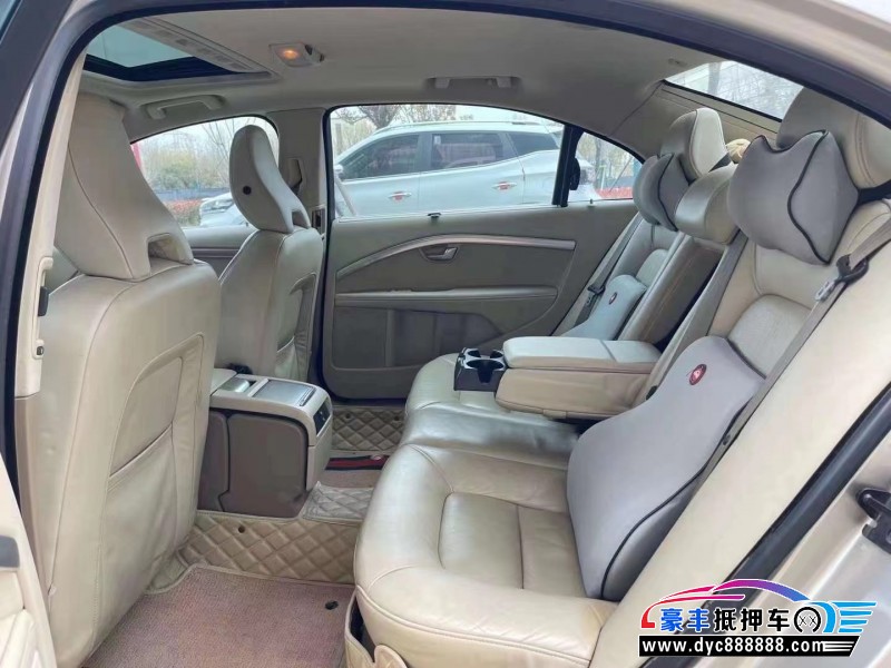 11年沃尔沃S80轿车抵押车出售