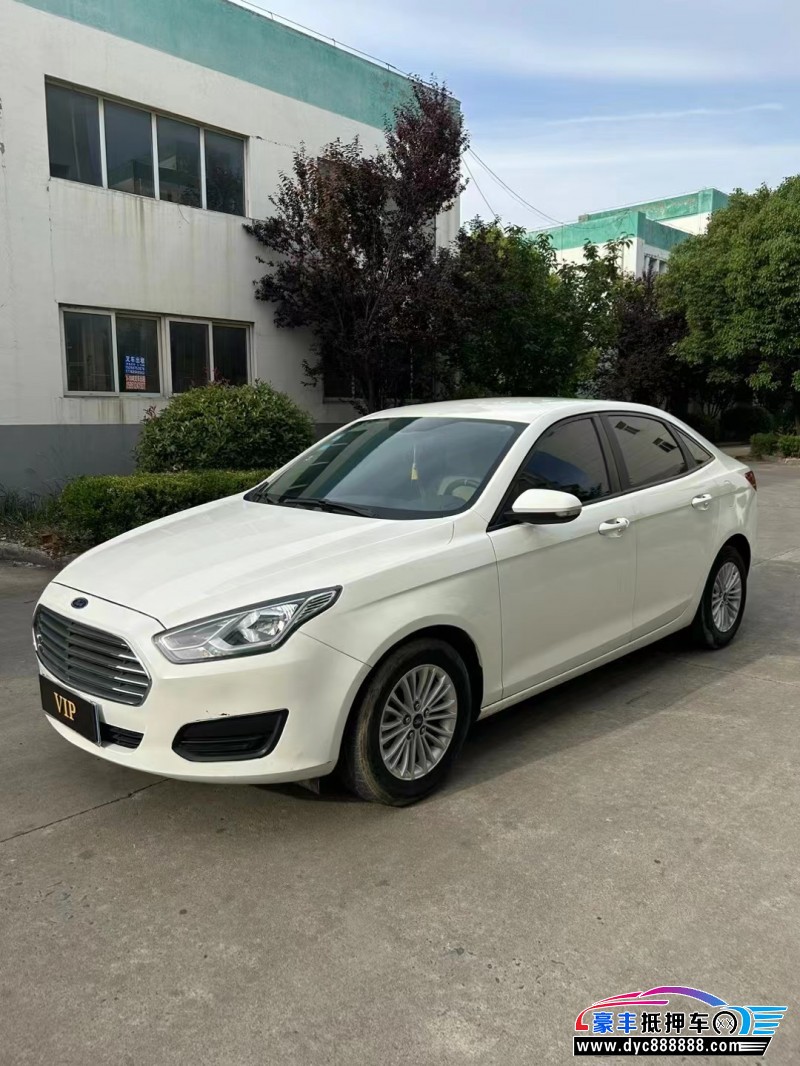 18年福特福睿斯轿车抵押车出售