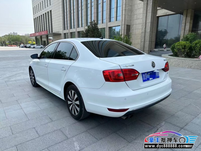 13年大众速腾轿车抵押车出售