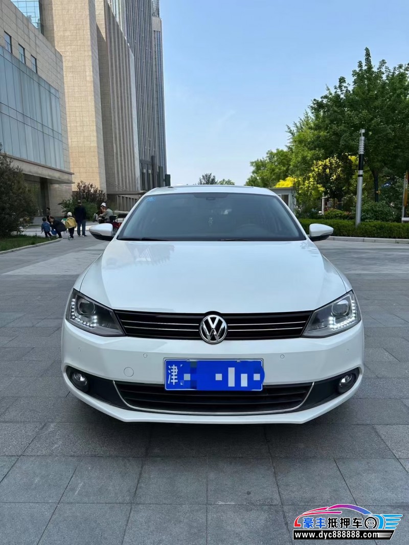 13年大众速腾轿车抵押车出售