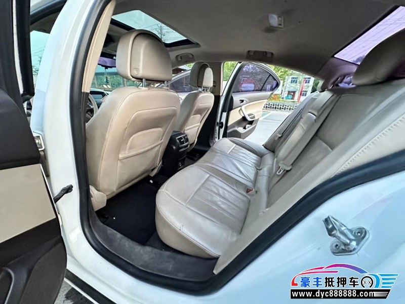 12年别克君威轿车抵押车出售