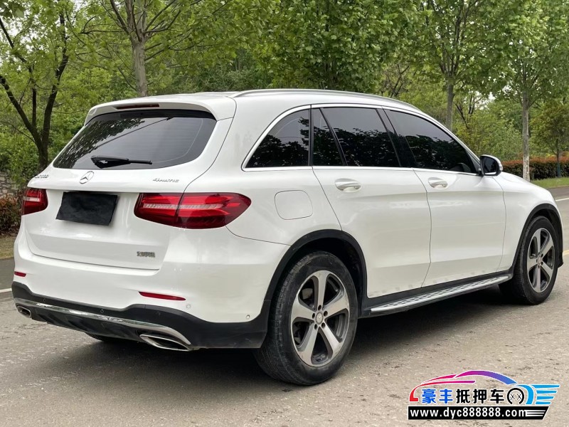 17年奔驰GLC轿车抵押车出售