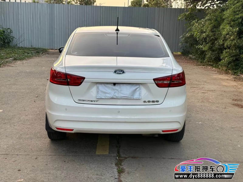 18年福特福睿斯轿车抵押车出售