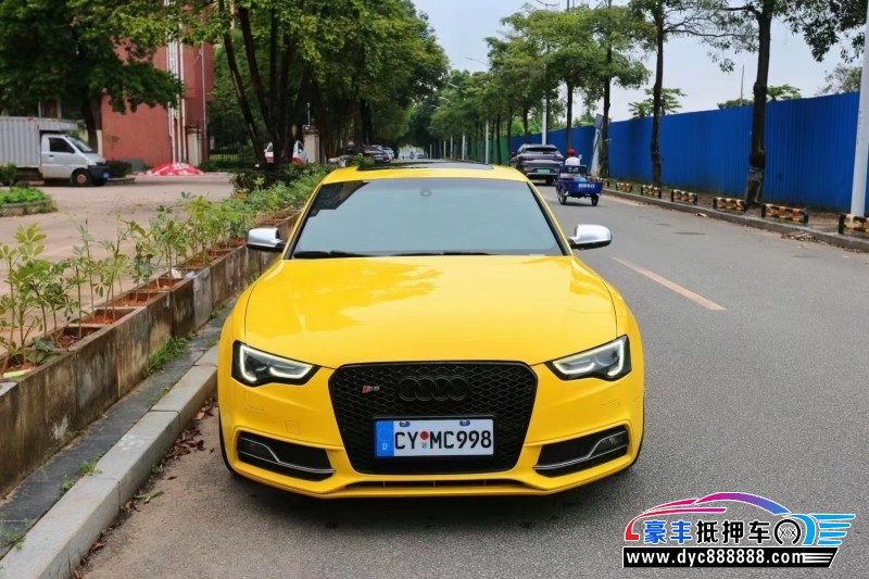 12年奥迪S5轿车抵押车出售