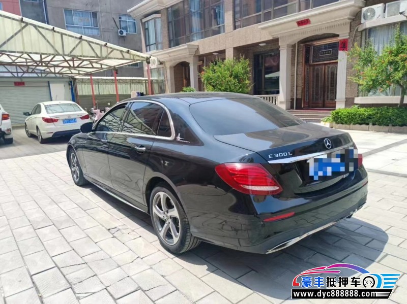 20年奔驰E轿车抵押车出售