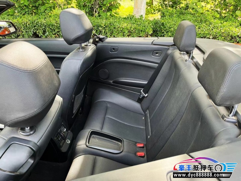 16年宝马1系轿车抵押车出售