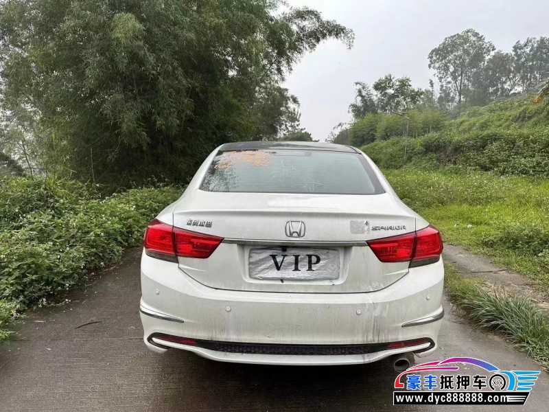 17年本田思铂睿轿车抵押车出售