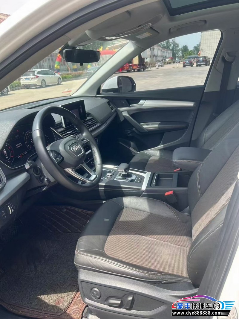 19年奥迪Q5轿车抵押车出售