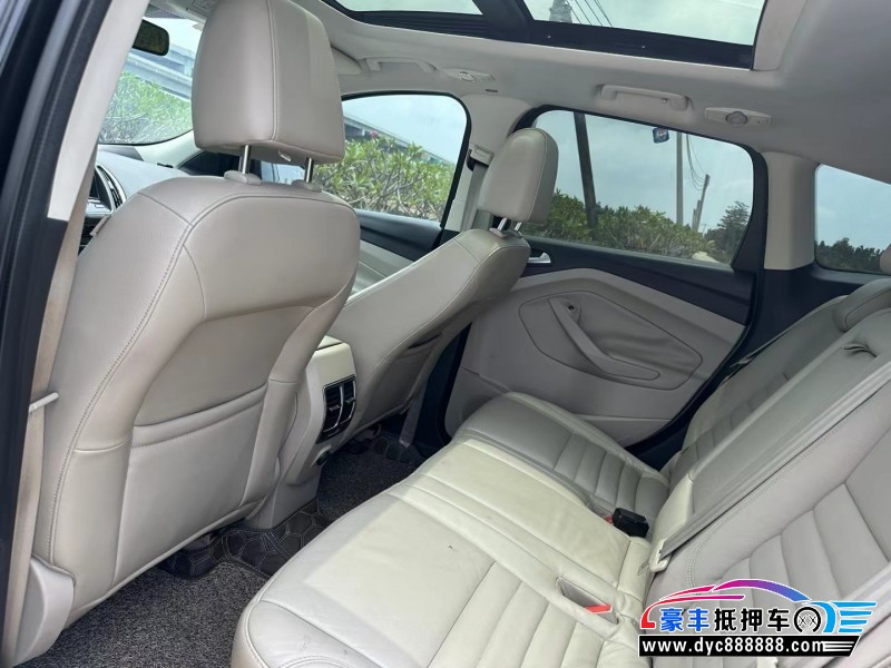 15年福特翼虎轿车抵押车出售