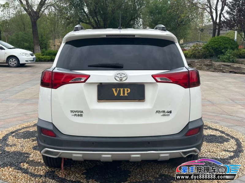 14年丰田RAV4轿车抵押车出售