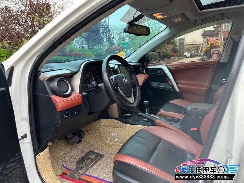 14年丰田RAV4轿车抵押车出售