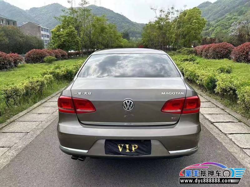 16年大众迈腾轿车抵押车出售