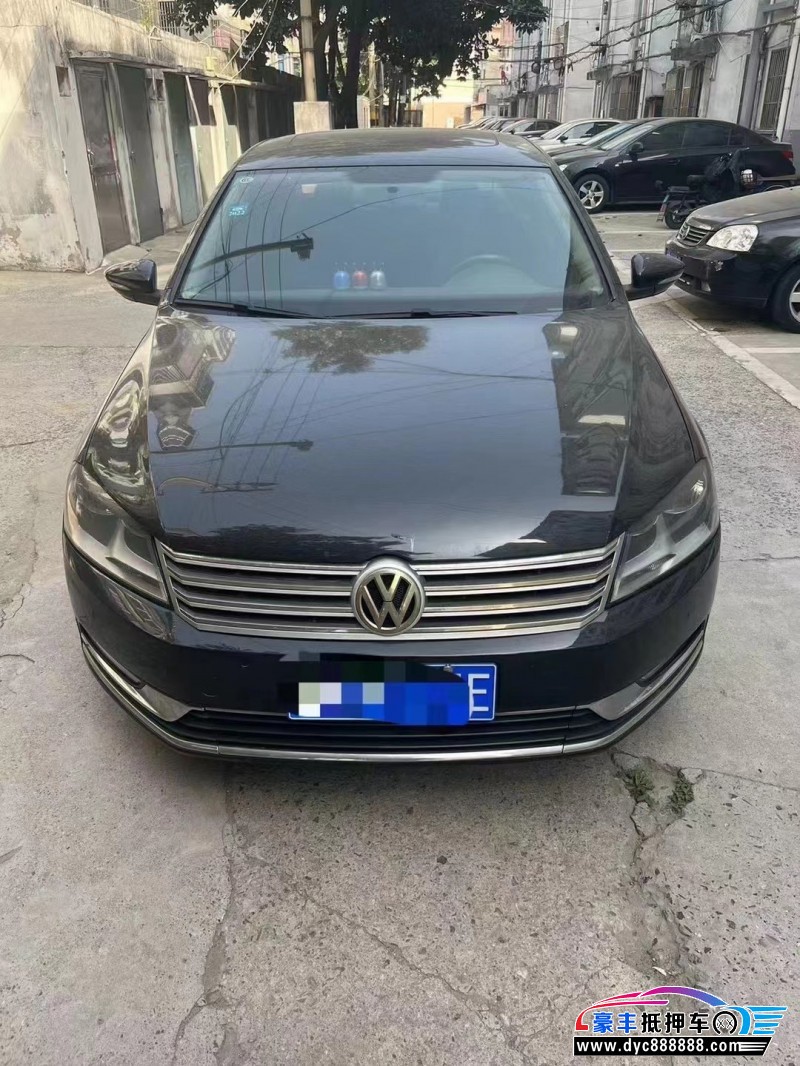 14年大众迈腾轿车抵押车出售