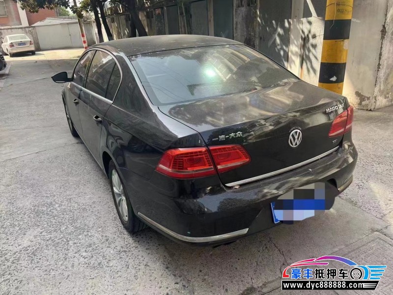 14年大众迈腾轿车抵押车出售