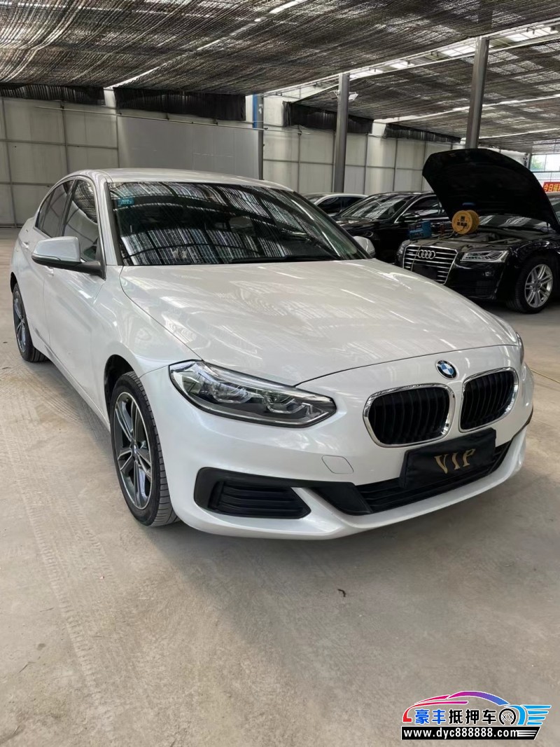 20年宝马1系轿车抵押车出售