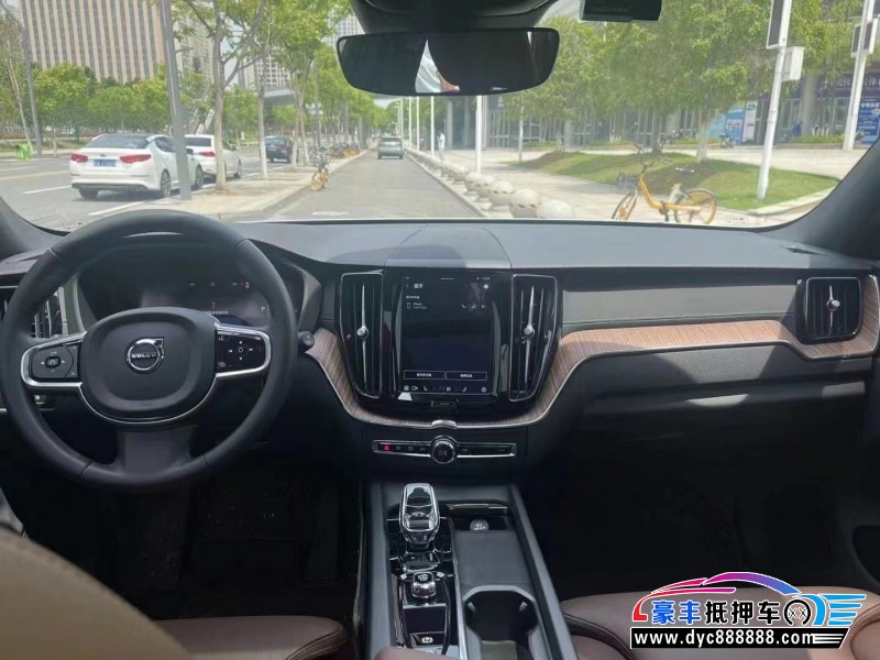 23年沃尔沃XC60SUV抵押车出售