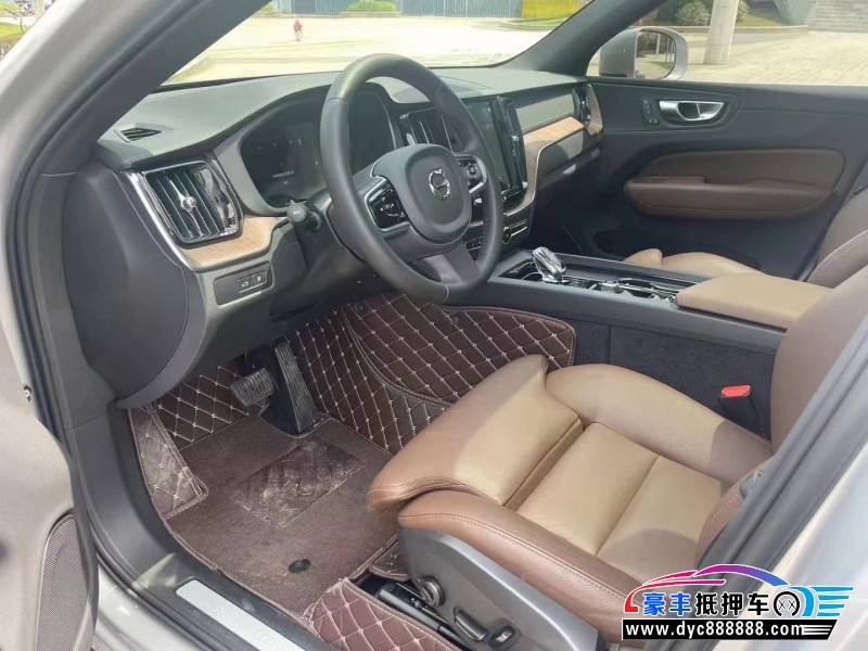 23年沃尔沃XC60SUV抵押车出售