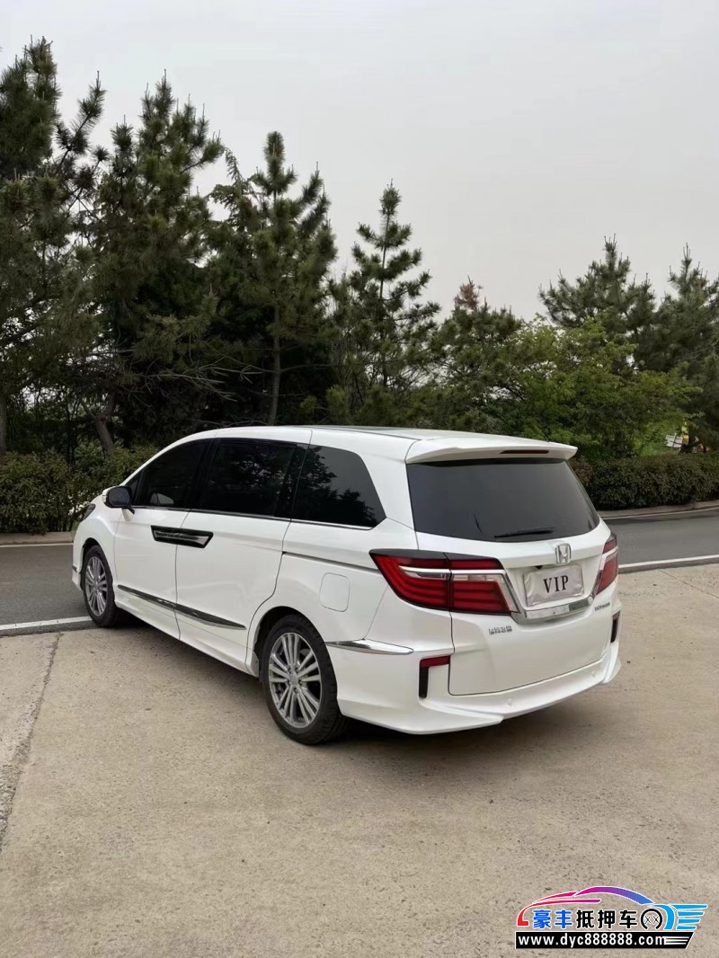 17年本田艾力绅轿车抵押车出售