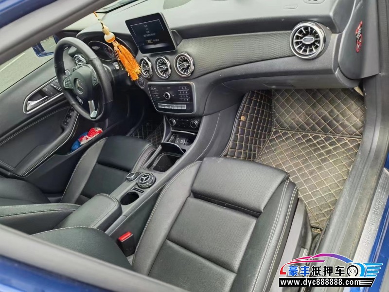 19年奔驰GLA轿车抵押车出售