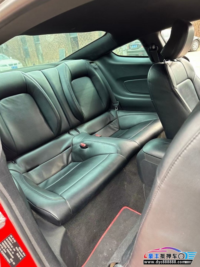 16年福特野马轿车抵押车出售