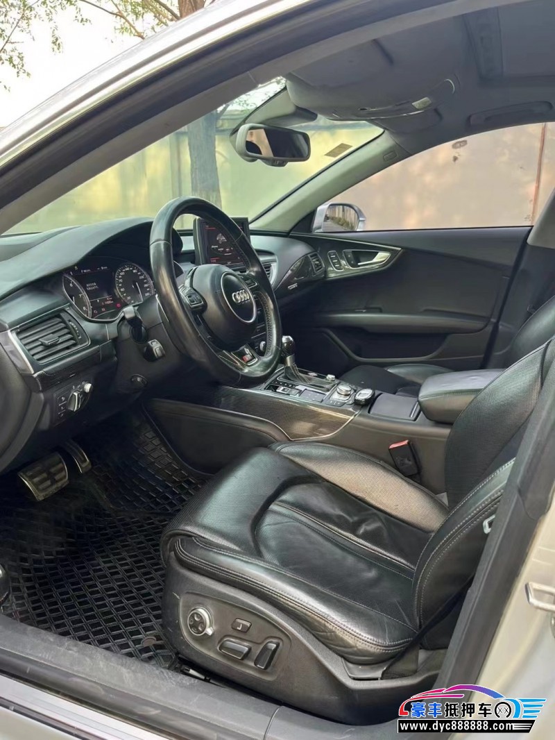 15年奥迪S7轿车抵押车出售