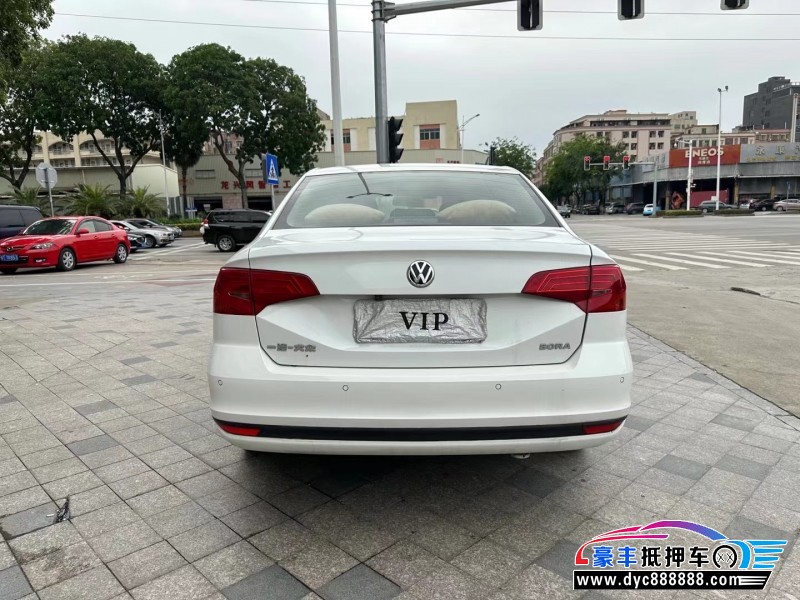 18年大众宝来轿车抵押车出售