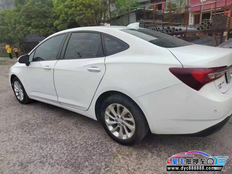 21年别克威朗轿车抵押车出售