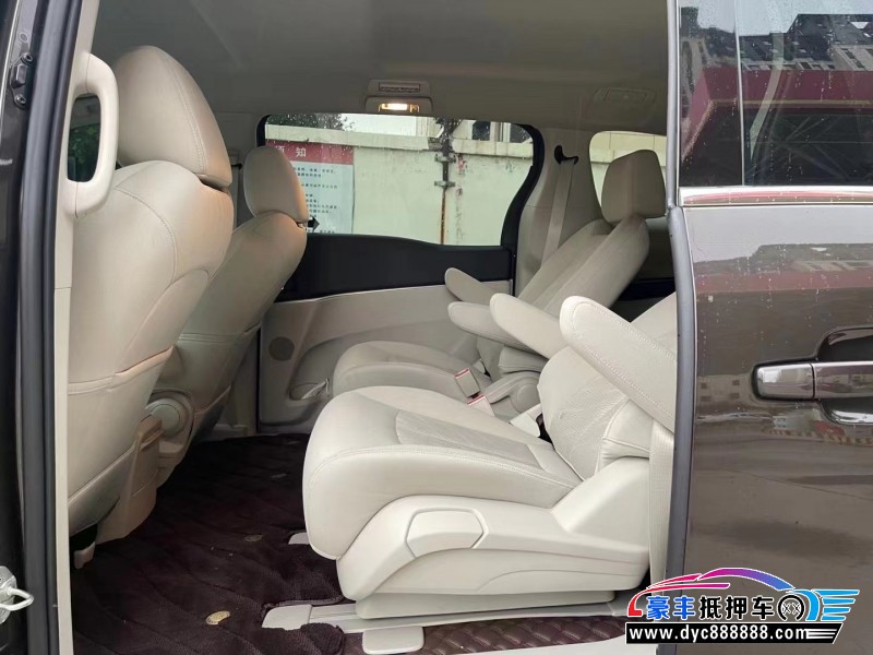 22年别克GL8SUV抵押车出售