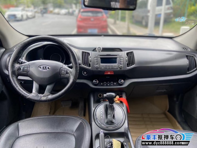 11年起亚智跑轿车抵押车出售