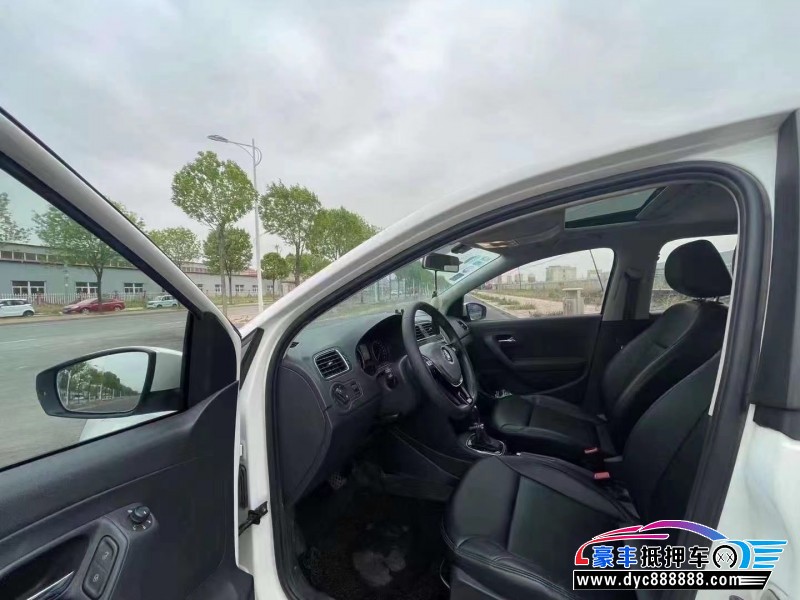 16年大众polo轿车抵押车出售