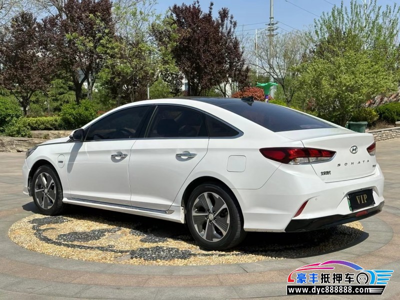 21年现代索纳塔轿车抵押车出售