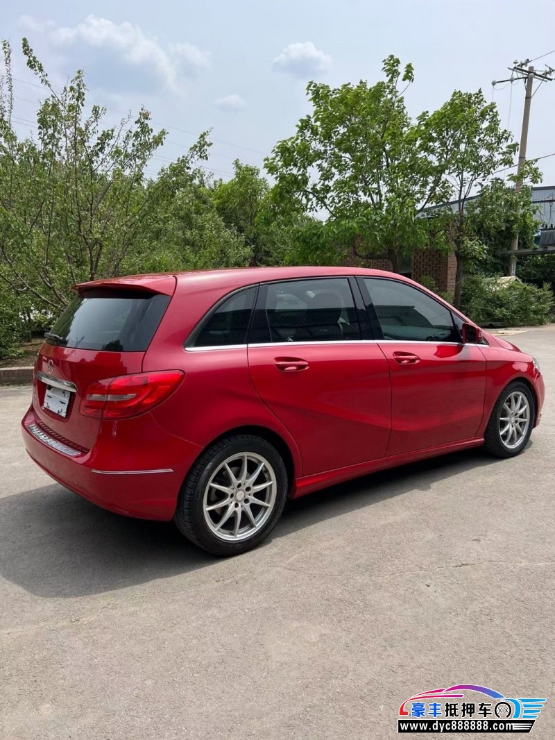 14年奔驰B轿车抵押车出售