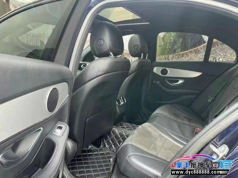 17年奔驰C轿车抵押车出售