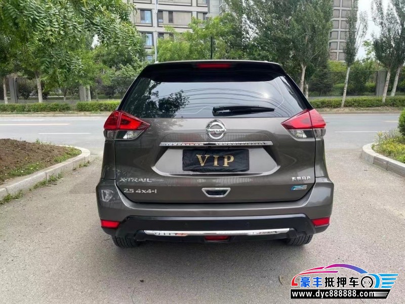 17年日产奇骏轿车抵押车出售