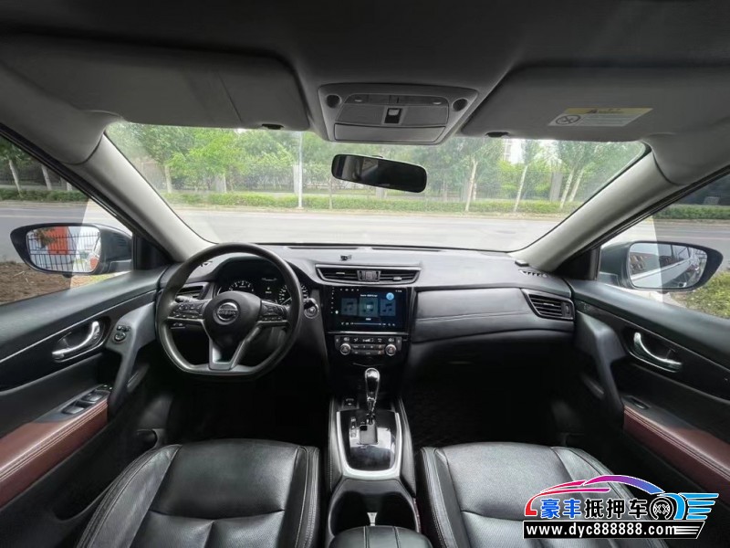 17年日产奇骏轿车抵押车出售