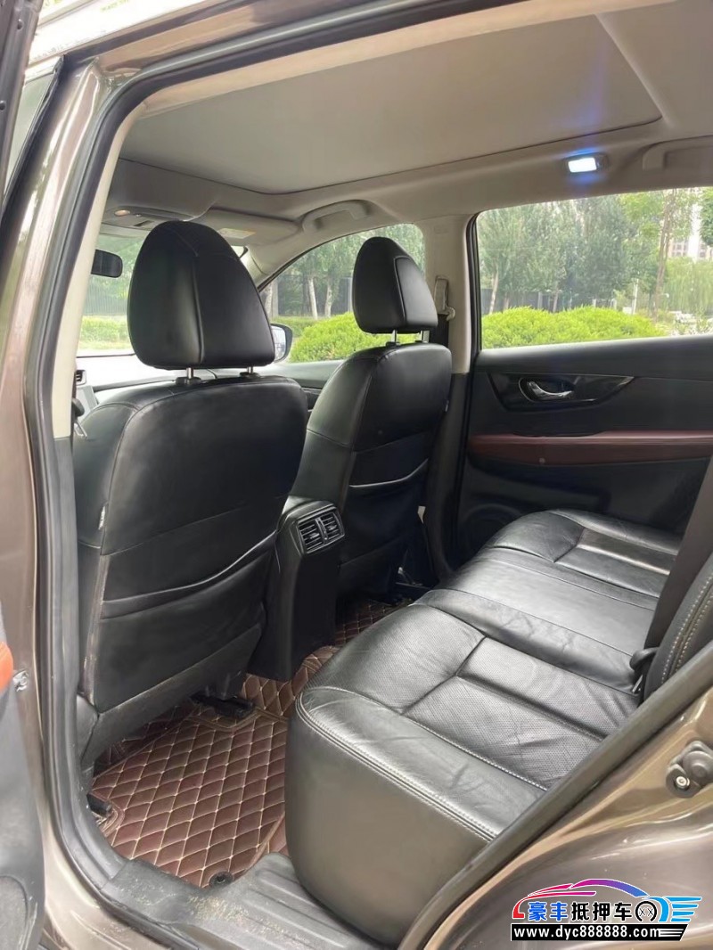 17年日产奇骏轿车抵押车出售