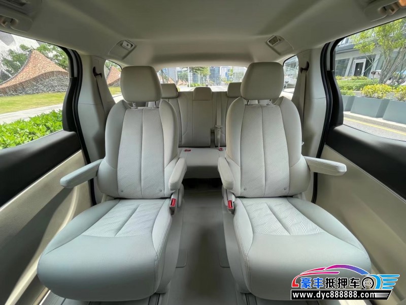 23年别克GL8轿车抵押车出售