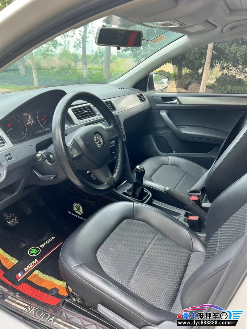 15年斯柯达昕动轿车抵押车出售