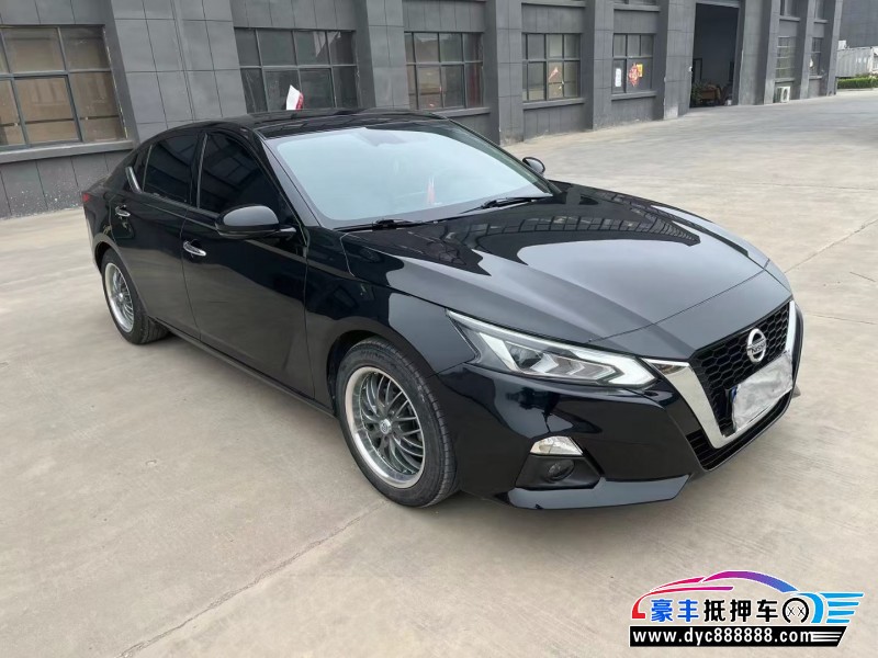 22年日产天籁轿车抵押车出售