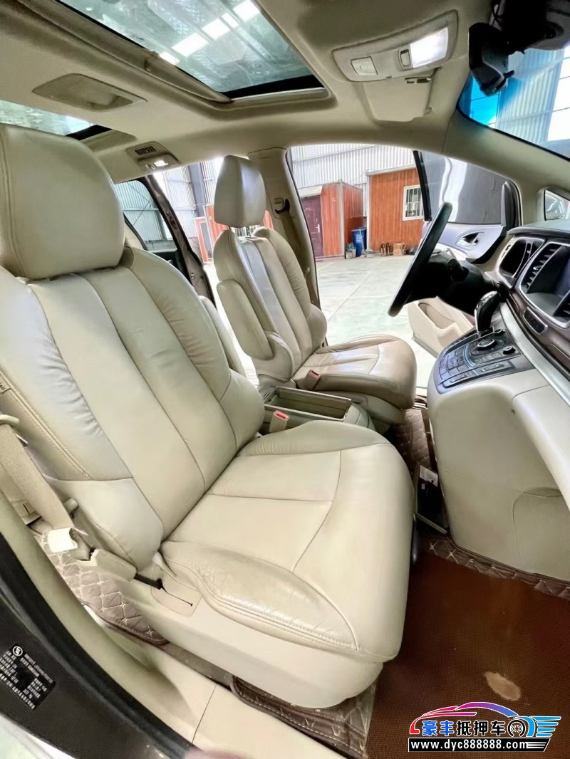 15年别克GL8轿车抵押车出售